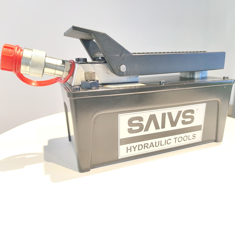 PAT Series Foot Air Hydraulic Pumps (Images 3) PAT-Portable-Air-Hydraulic-Pumps-4.jpg