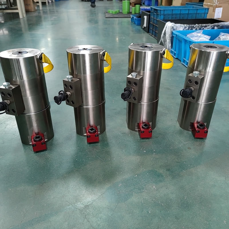 Bolt Tensioners for Wind Turbines - TW Series(Images 4) TW-Bolt-Tensioners-for-Wind-Turbines-8.jpg