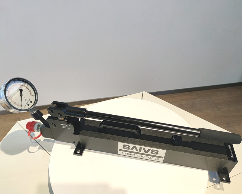 Single,Two Speed,23206 PSI,Lightweight Hydraulic Hand Pump(Images 3) Hydraulic-Lightweight-Hand-Pumps -57.jpg