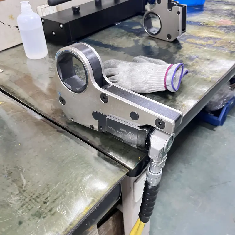 Optimizing-Flange-Bolt-Tightening-with-Hydraulic-Torque-Wrenches-2.webp Optimizing-Flange-Bolt-Tightening-with-Hydraulic-Torque-Wrenches-2.webp