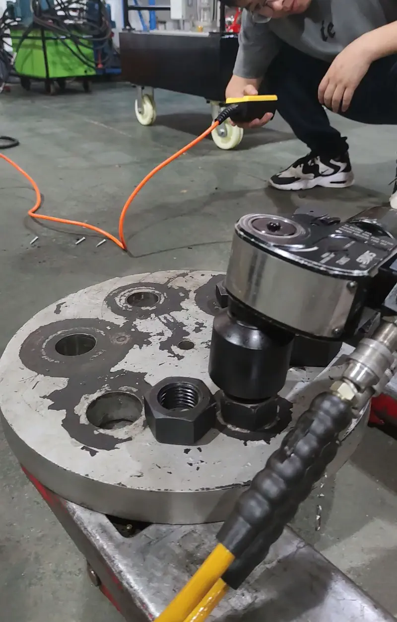 How Does a Hydraulic Bolt Torquing Machine Ensure Precise and Reliable Fastening?(Images2) How-Does-a-Hydraulic-Bolt-Torquing-Machine-Ensure-Precise-and-Reliable-Fastening-2.webp