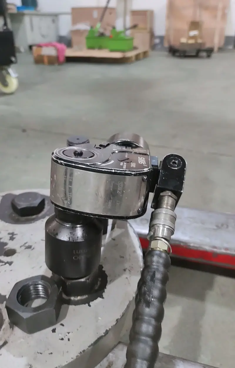 How Does a Hydraulic Bolt Torquing Machine Ensure Precise and Reliable Fastening?(Images1) How-Does-a-Hydraulic-Bolt-Torquing-Machine-Ensure-Precise-and-Reliable-Fastening-1.webp