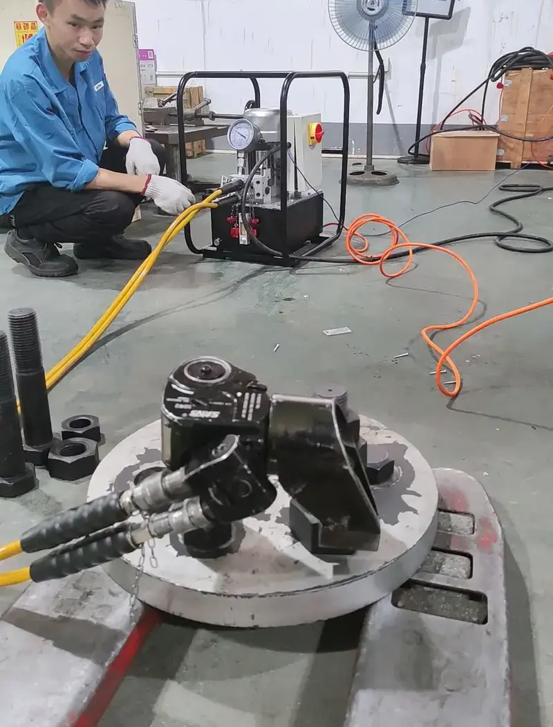 How to Troubleshoot Hydraulic Torque Wrenches and Choose the Best Model for Your Needs(Images2) How to Troubleshoot Hydraulic Torque Wrenches and Choose the Best Model for Your Needs(Images2)